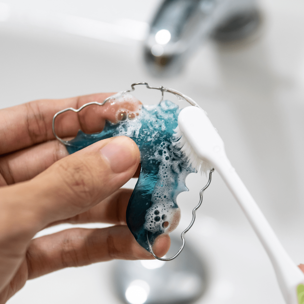 How to properly care your retainer and keeping Your Retainer Clean