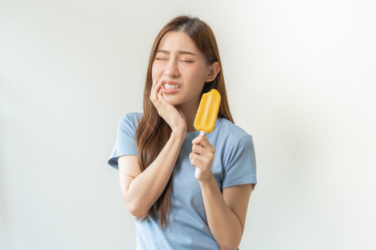 Tooth sensitivity triggered by cold food